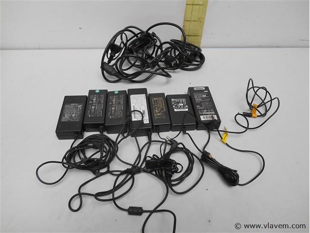 7x diverse adapters 4x15/16/18/20v - afbeelding 1 van  1