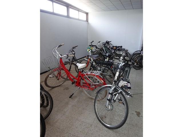 7x diverse damesfiets - afbeelding 1 van  10
