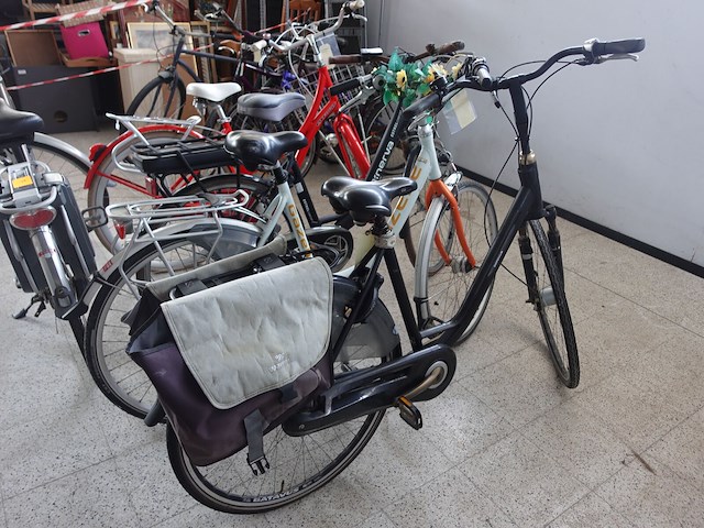 7x diverse damesfiets - afbeelding 10 van  10