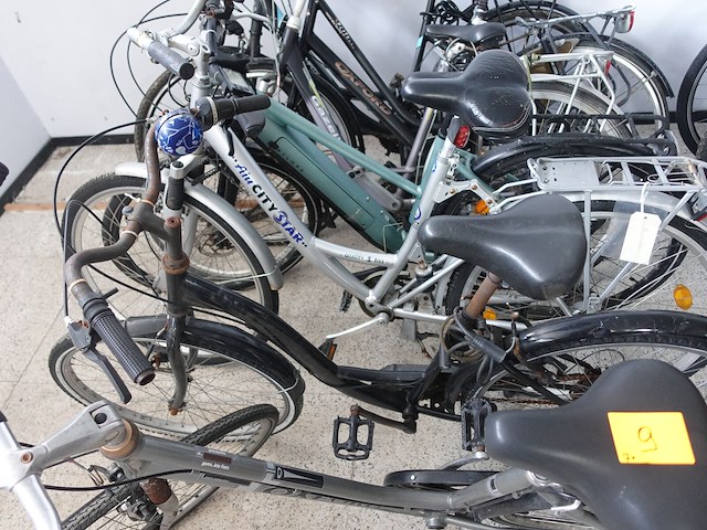 7x diverse damesfiets - afbeelding 3 van  8