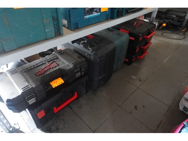 7x diverse lege werkkoffers - afbeelding 1 van  4