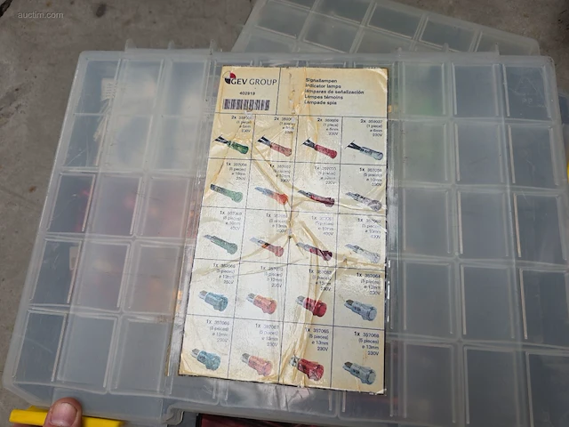 (7x) diverse sorteerkoffers nn - afbeelding 3 van  17