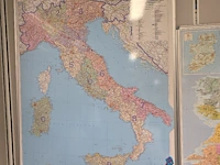 (7x) diverse wereldkaarten op whiteboard... - afbeelding 4 van  15