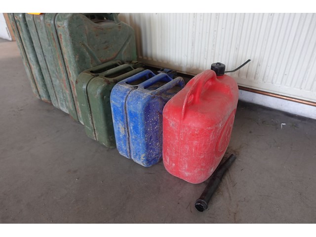 7x jerrycan - afbeelding 3 van  4