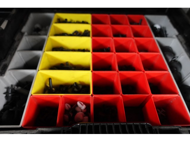 7x koffer met inhoud - afbeelding 5 van  9