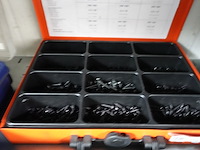 7x koffer met inhoud - afbeelding 6 van  9