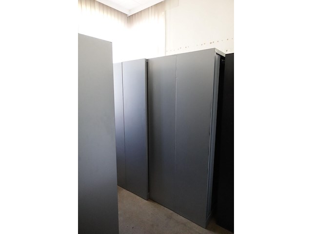 7x metalen lockerkast - afbeelding 1 van  7