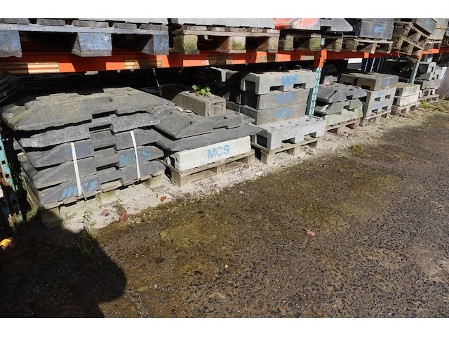 7x pallet diverse bouwhekvoet - afbeelding 1 van  4