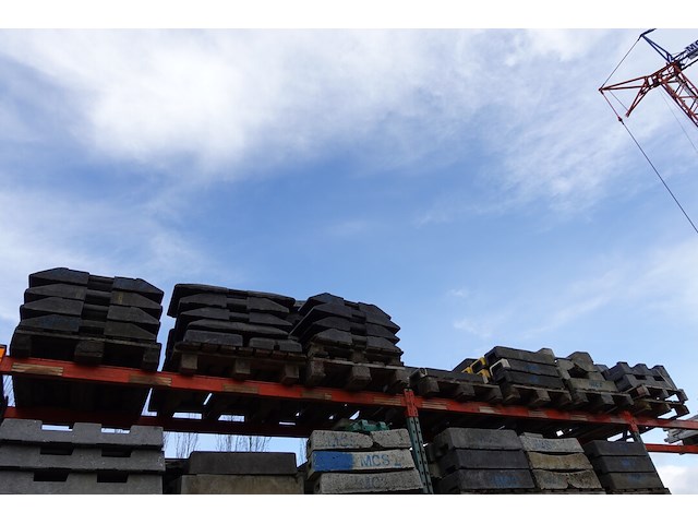 7x pallet diverse bouwhekvoet - afbeelding 1 van  4