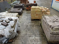 7x pallet rest gevelstenen - afbeelding 1 van  17