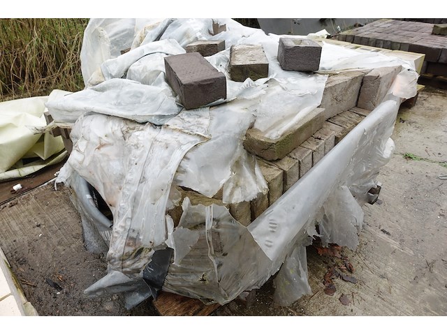 7x pallet rest gevelstenen - afbeelding 10 van  17