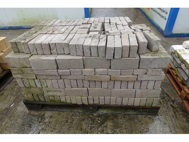 7x pallet rest gevelstenen - afbeelding 12 van  17