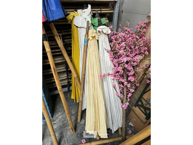 7x parasols div kleuren ø 225 cm - afbeelding 1 van  4