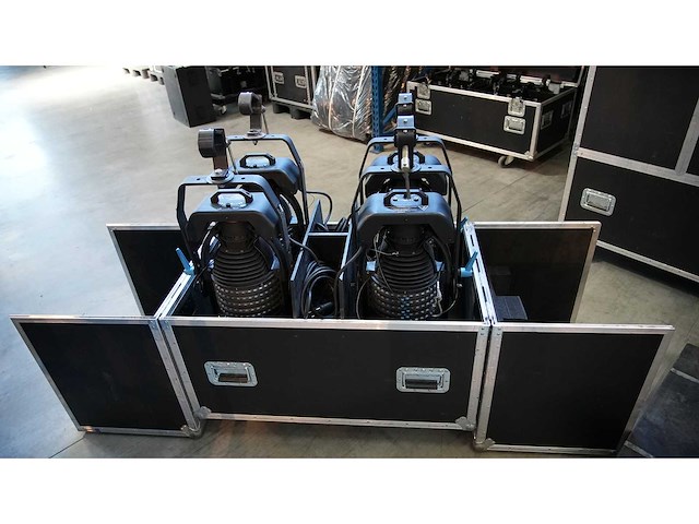 7x warp dl 22 -50 / high quality imaging + ballast incl flightcase - afbeelding 1 van  3
