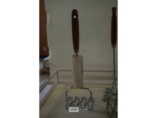 ±8 aardappelstampers - afbeelding 2 van  2