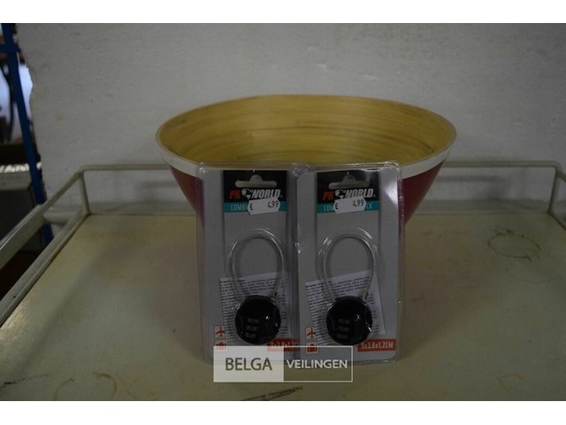 ±8 bagagesloten - afbeelding 1 van  2