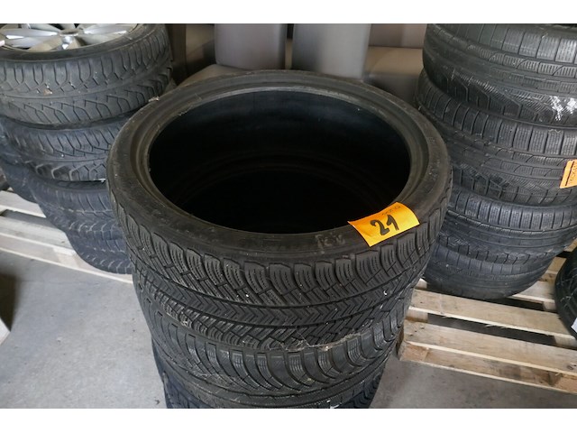 8 banden michelin en pirelli - afbeelding 2 van  6
