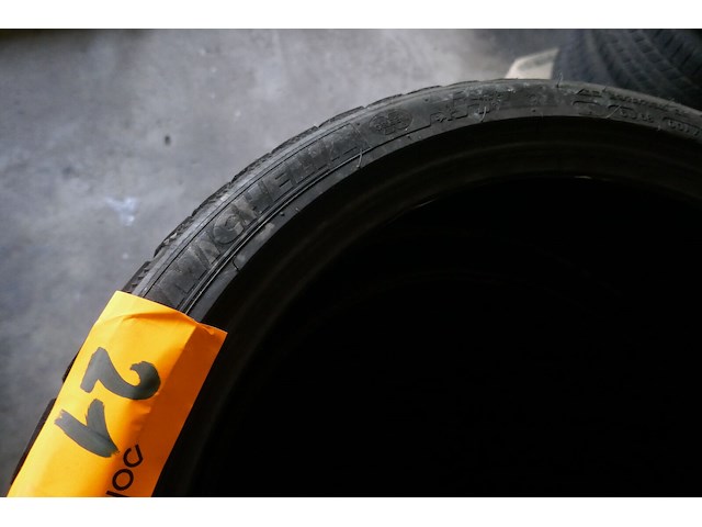 8 banden michelin en pirelli - afbeelding 4 van  6