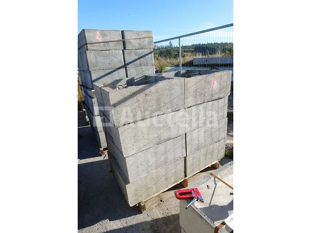 8 betonnen inspectiekamers 72x72x30 - afbeelding 1 van  4