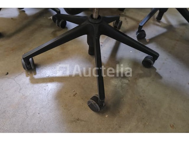 8 bijpassende bureaustoelen - afbeelding 2 van  5