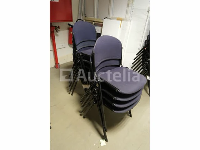 8 bijpassende stoelen - afbeelding 2 van  5