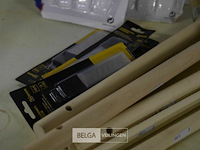 ±8 bokkenpoot, 4pakjs afbreekmesjes en 2 pakjes deurstoppers - afbeelding 3 van  3