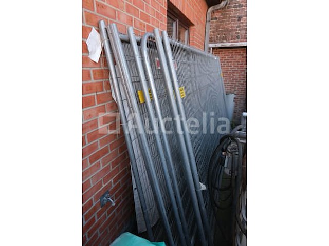 8 bouwbarrières van het type 'heras' - afbeelding 1 van  7