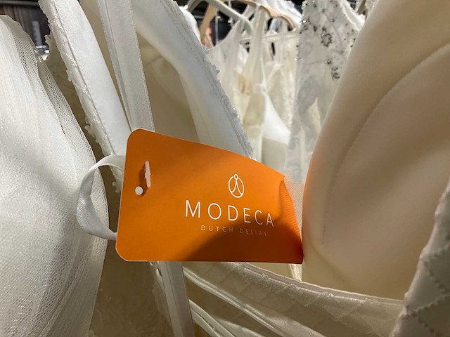 8 bruidsjurken modeca (totaalprijs) - afbeelding 14 van  21