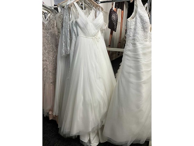 8 bruidsjurken modeca (totaalprijs) - afbeelding 16 van  21