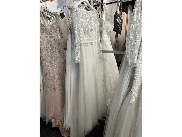 8 bruidsjurken modeca (totaalprijs) - afbeelding 20 van  21