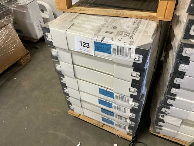 8-connections plan radiator (5x) - afbeelding 1 van  6