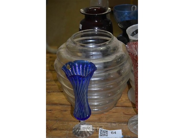 8 div glazen vazen - afbeelding 2 van  4