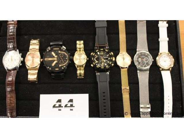8 div horloges w.o. dutti, zadig & voltaire, diesel, guess, skagen enz - afbeelding 1 van  4