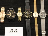 8 div horloges w.o. dutti, zadig & voltaire, diesel, guess, skagen enz