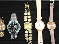 8 div horloges w.o. hilfiger, festina, guess enz - afbeelding 3 van  3