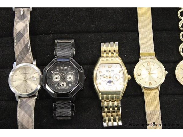 8 div horloges w.o. rodania, versace, burberry, breil enz - afbeelding 2 van  4