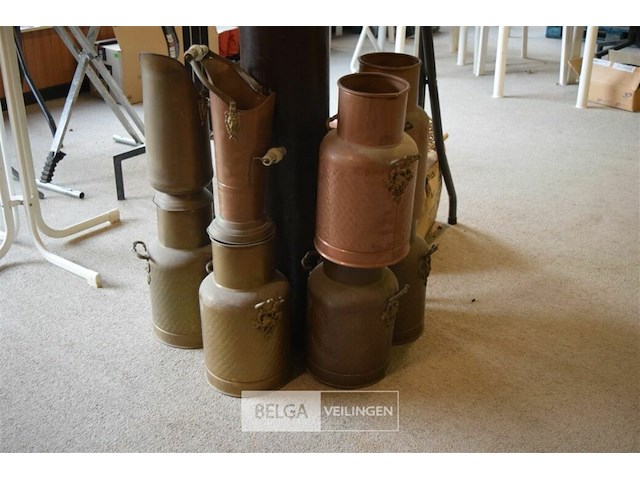 8 div kannen geel en rood koper - afbeelding 1 van  5