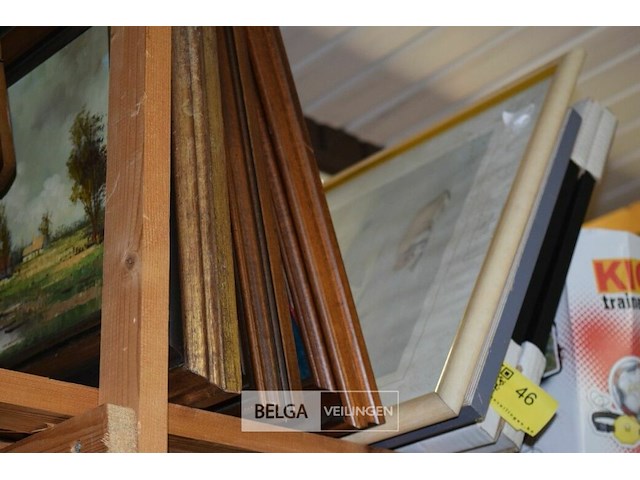 8 div schilderijen + tekening - afbeelding 2 van  3