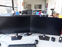 8 diverse computerschermen