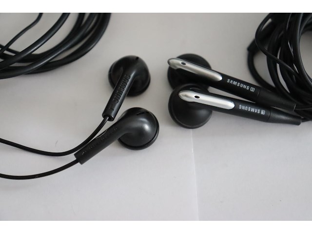 8 diverse consumentengoederen - afbeelding 4 van  6