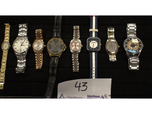 8 diverse horloges wo festina, liu-jo, jp gaultier - afbeelding 1 van  4