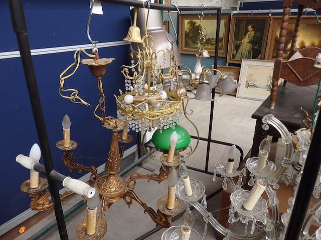 8 diverse luchters - afbeelding 1 van  3