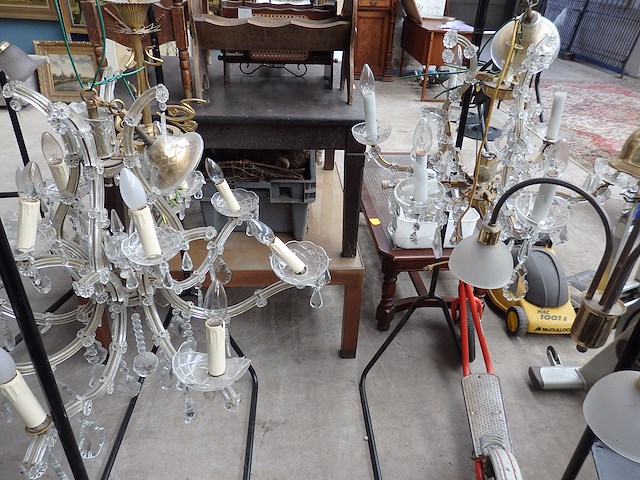 8 diverse luchters - afbeelding 2 van  3