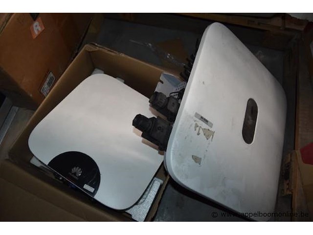 8 diverse omvormers, solax power, growatt, huawei, diverse merken, werking niet gekend - afbeelding 4 van  4