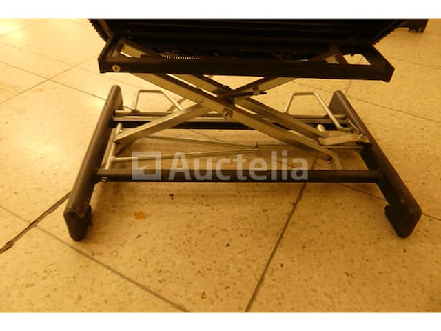 8 diverse opstapstoeltjes - afbeelding 4 van  8