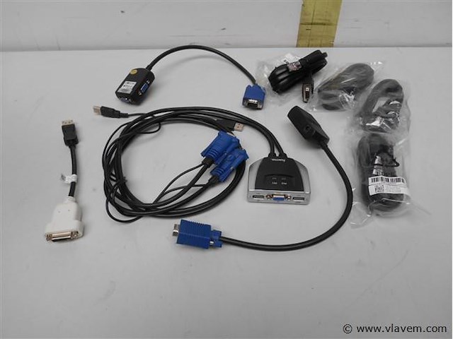 8 diverse verloop stekkers - afbeelding 1 van  1