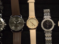 8 divese horloges wo rodania, fossil, guy laroche, armani, enz - afbeelding 3 van  4
