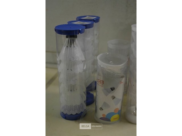 8 doosjes badminton pluimpjes - afbeelding 3 van  3