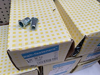 8 dozen blindmoeren m10 - afbeelding 3 van  4