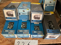 8 dozen bol moeren - afbeelding 3 van  4